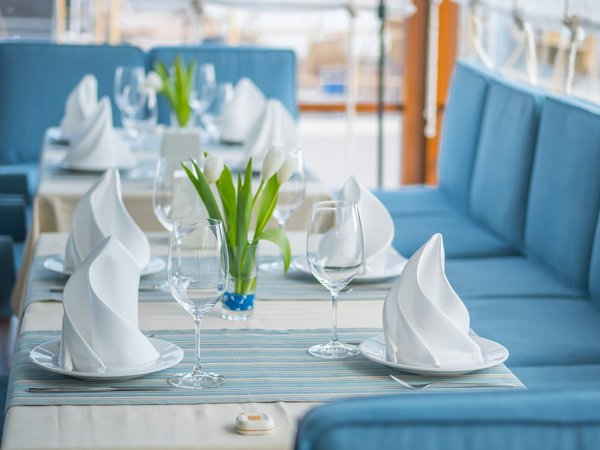 Les restaurants incontournables près des plages de galets